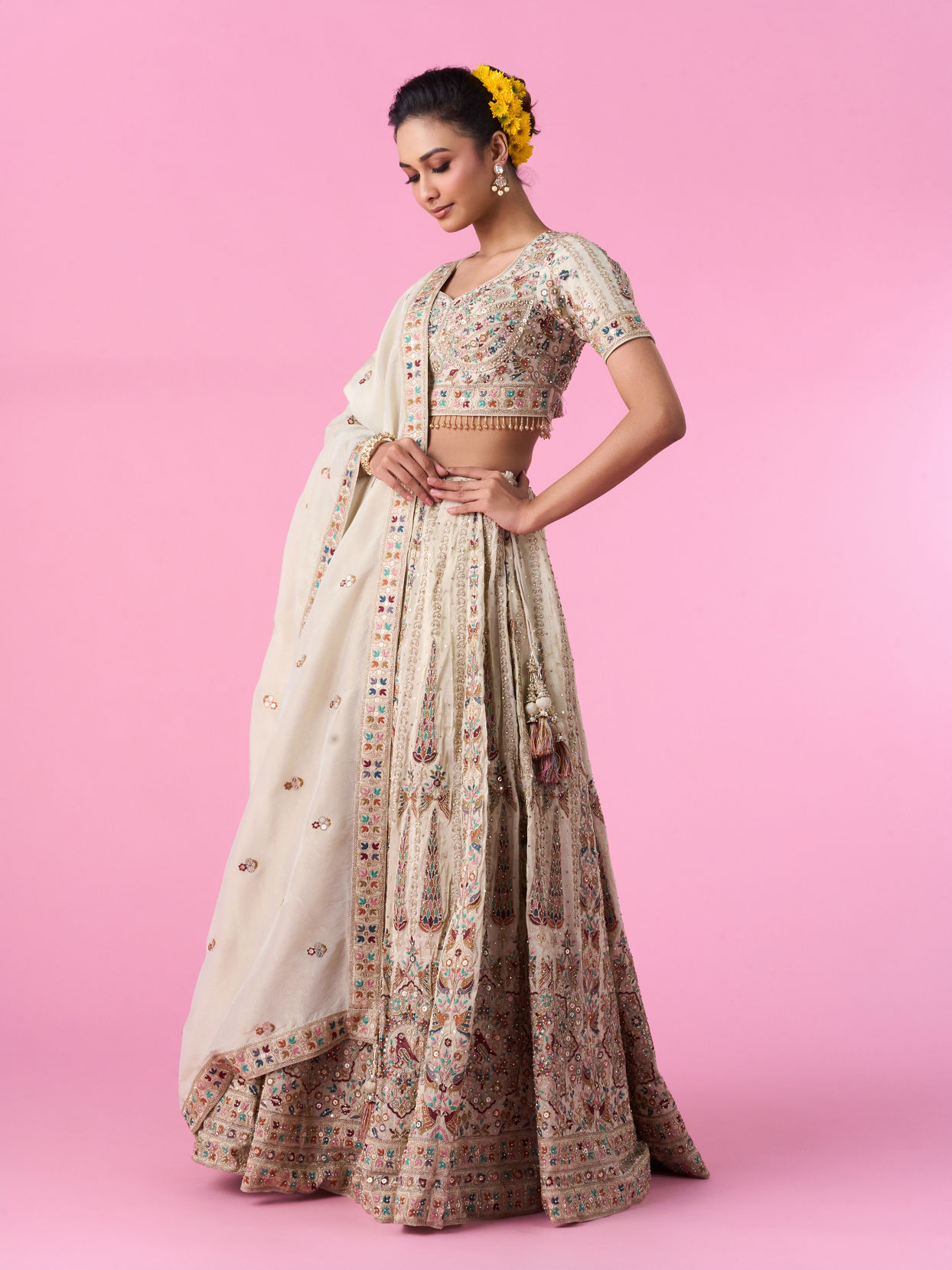 Mohey Women Dreamy Cream Elegance Bridal Lehenga