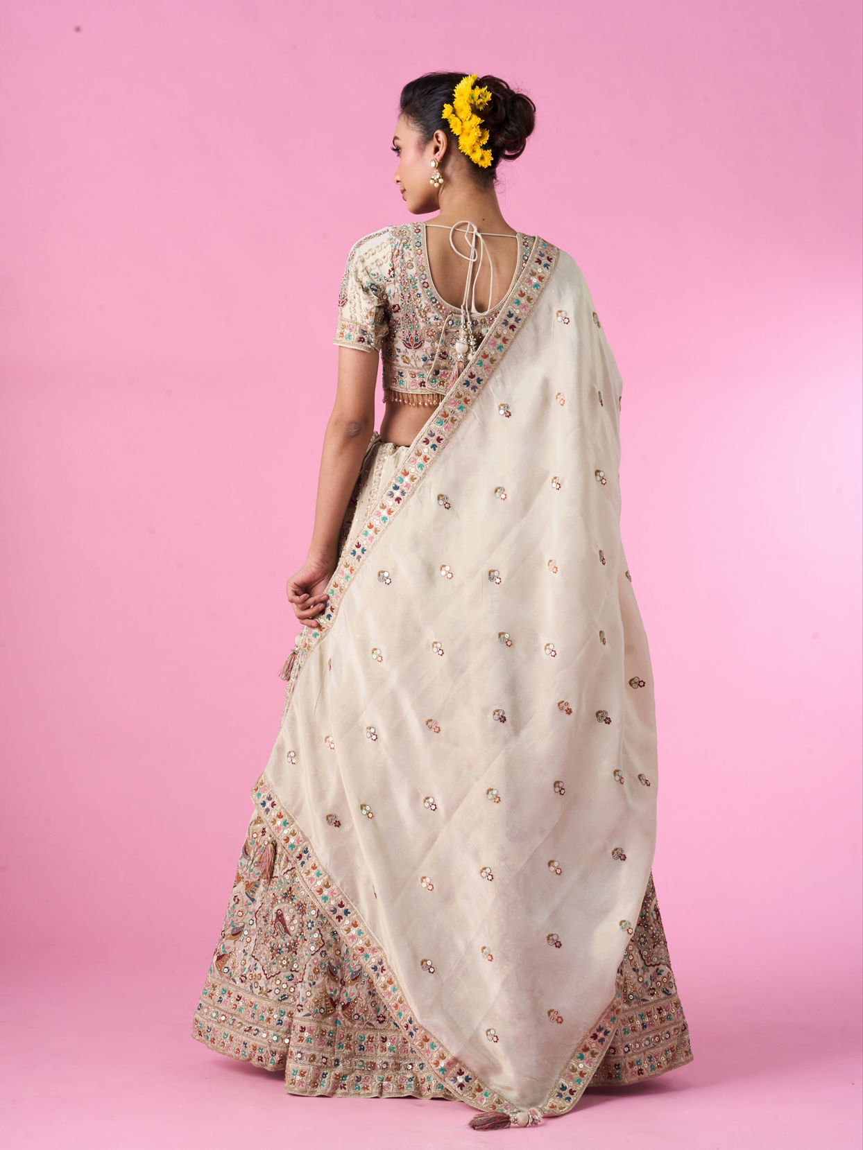 Mohey Women Dreamy Cream Elegance Bridal Lehenga