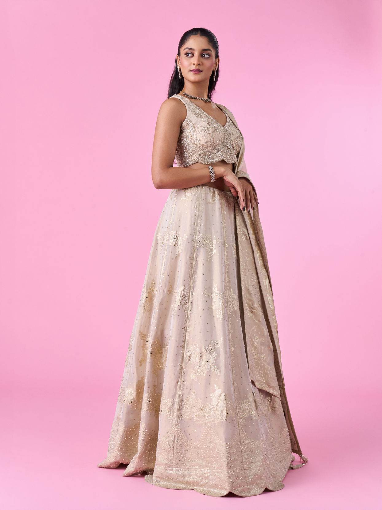 Mohey Women Cream Hues Dreamy Lehenga