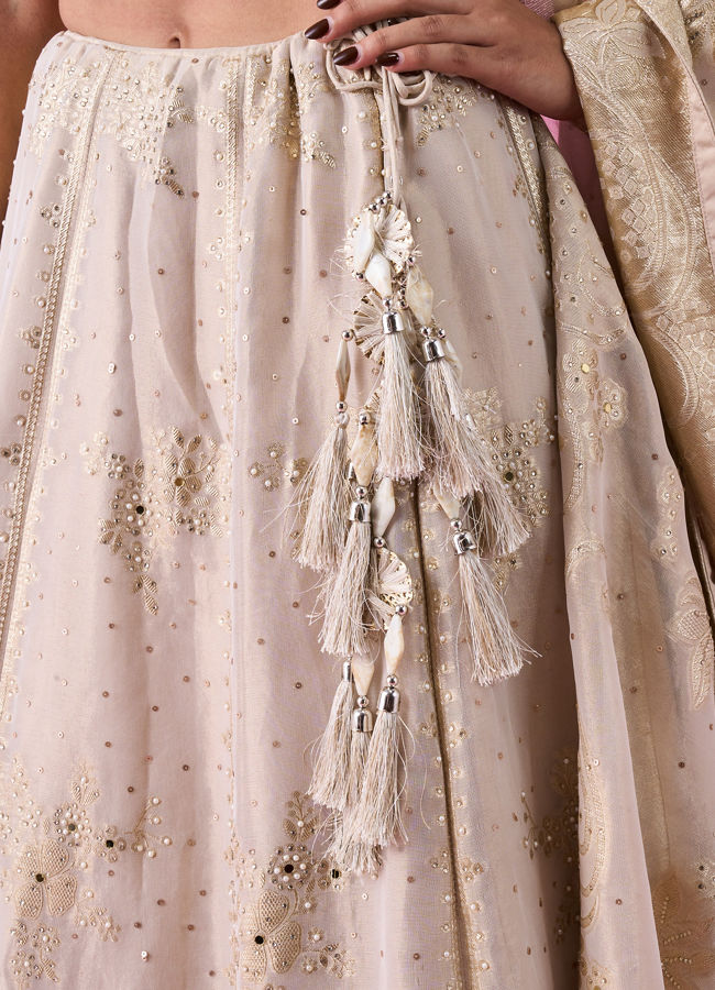 Mohey Women Cream Hues Dreamy Lehenga