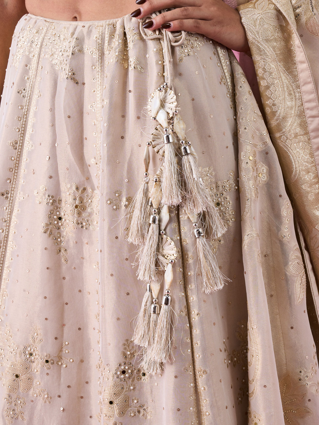 Mohey Women Cream Hues Dreamy Lehenga