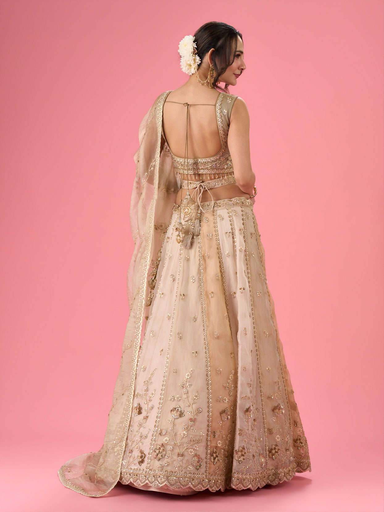 Mohey Women Pristine Cream Organza Lehenga