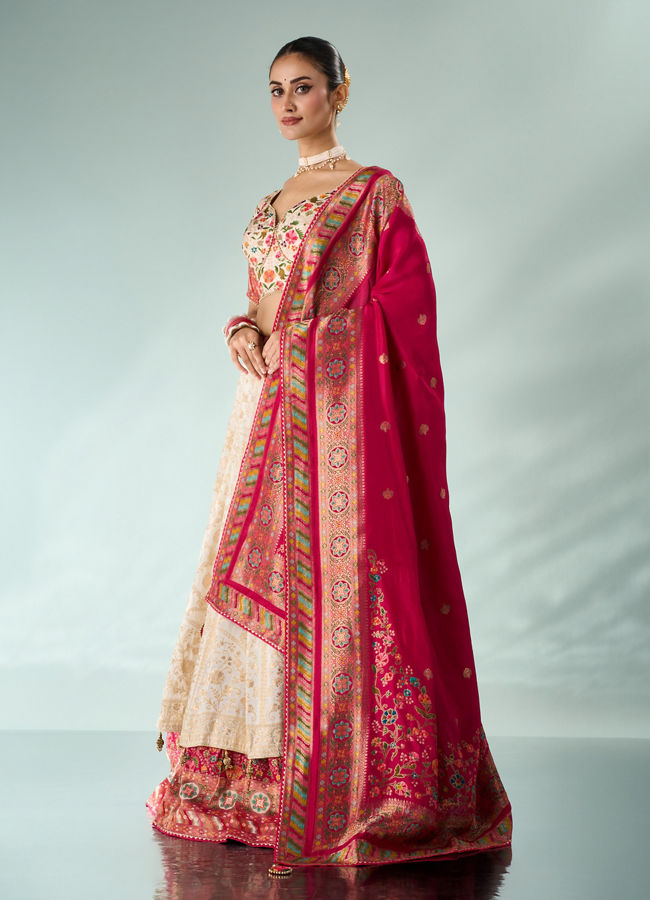 Mohey Women Cream Silk Lehenga with Moti Work