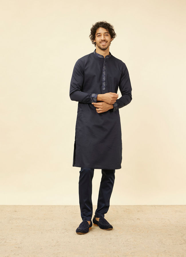 alt message - Manyavar Men Navy Blue Imperial Jaal Patterned Kurta Jacket Set image number 2