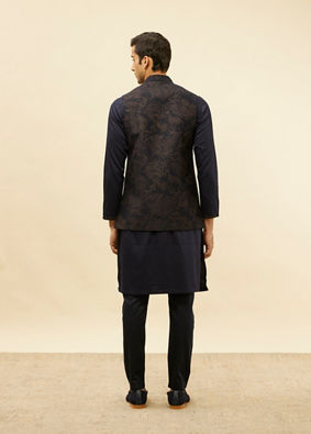 alt message - Manyavar Men Deep Blue Bel Buti Patterned Asymmetric Hem Kurta Jacket Set image number 3