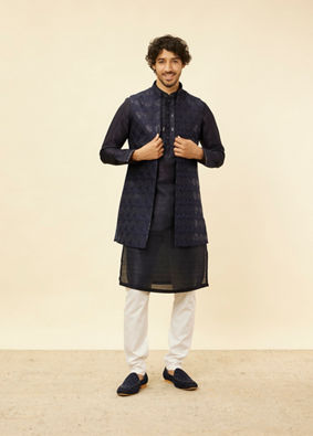 alt message - Manyavar Men Midnight Blue Sequinned Jaal Patterned Kurta Jacket Set image number 3