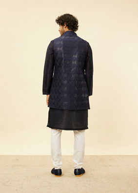 alt message - Manyavar Men Midnight Blue Sequinned Jaal Patterned Kurta Jacket Set image number 4