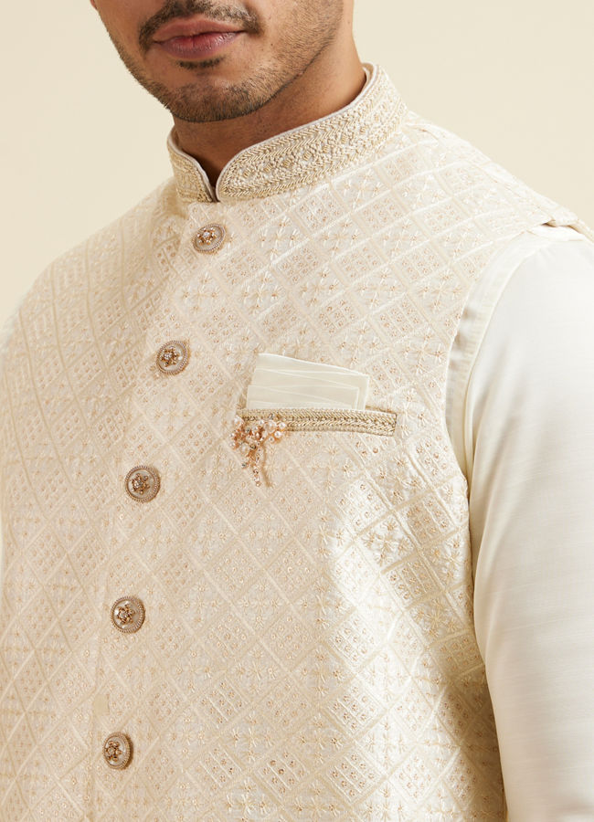 alt message - Manyavar Men Cream Self Patterned Jacket Set image number 2