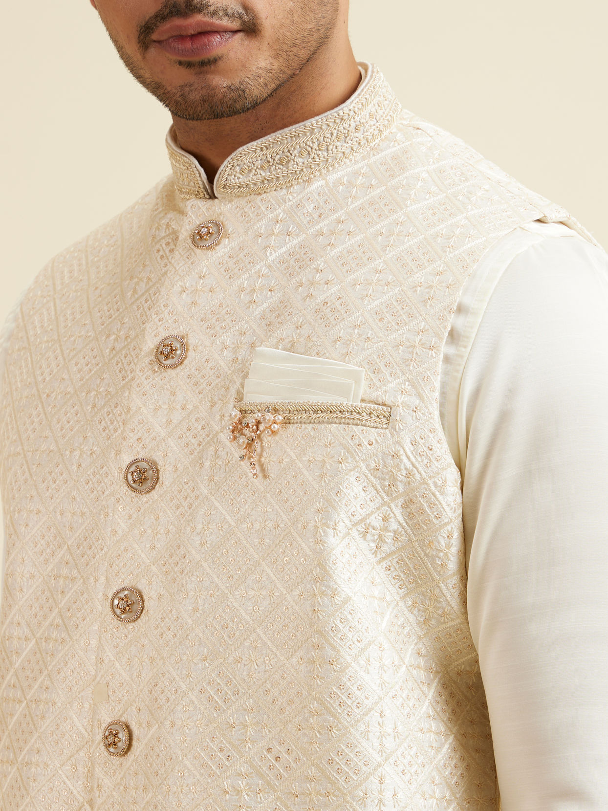 alt message - Manyavar Men Cream Self Patterned Jacket Set image number 2