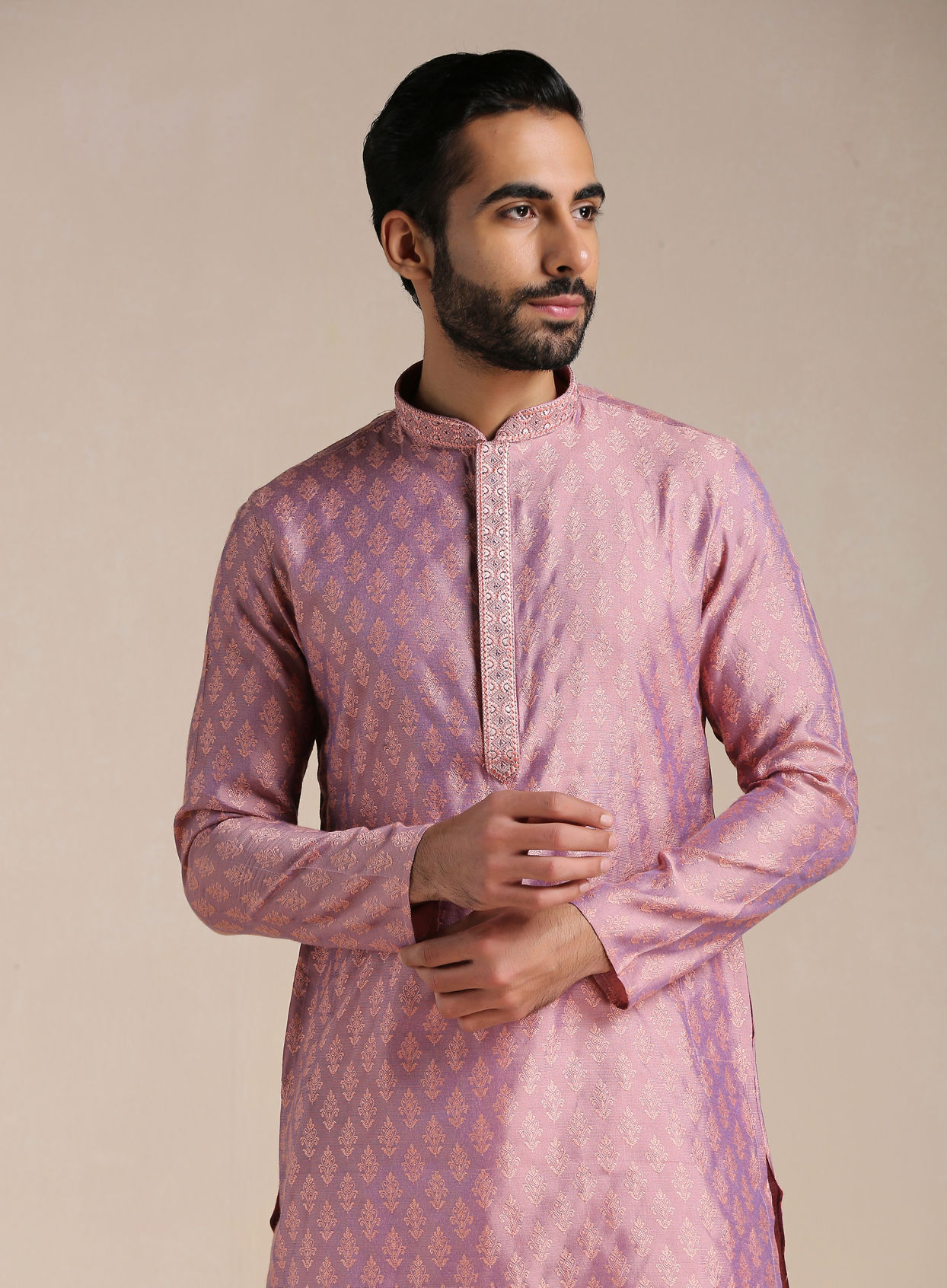 alt message - Manyavar Men Dusty Rose Pink Jacquard Patterned Kurta Set image number 0