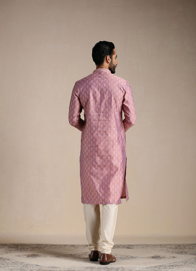 alt message - Manyavar Men Dusty Rose Pink Jacquard Patterned Kurta Set image number 4