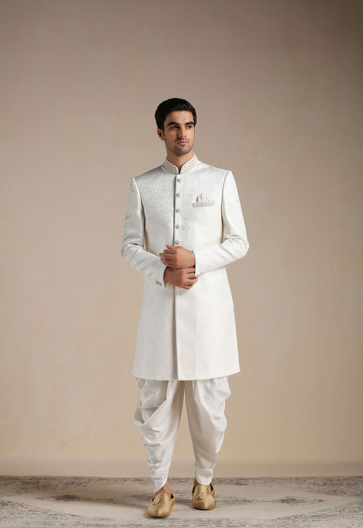 alt message - Manyavar Men Off White Medallion Patterened Brocade Indo Western Set image number 1