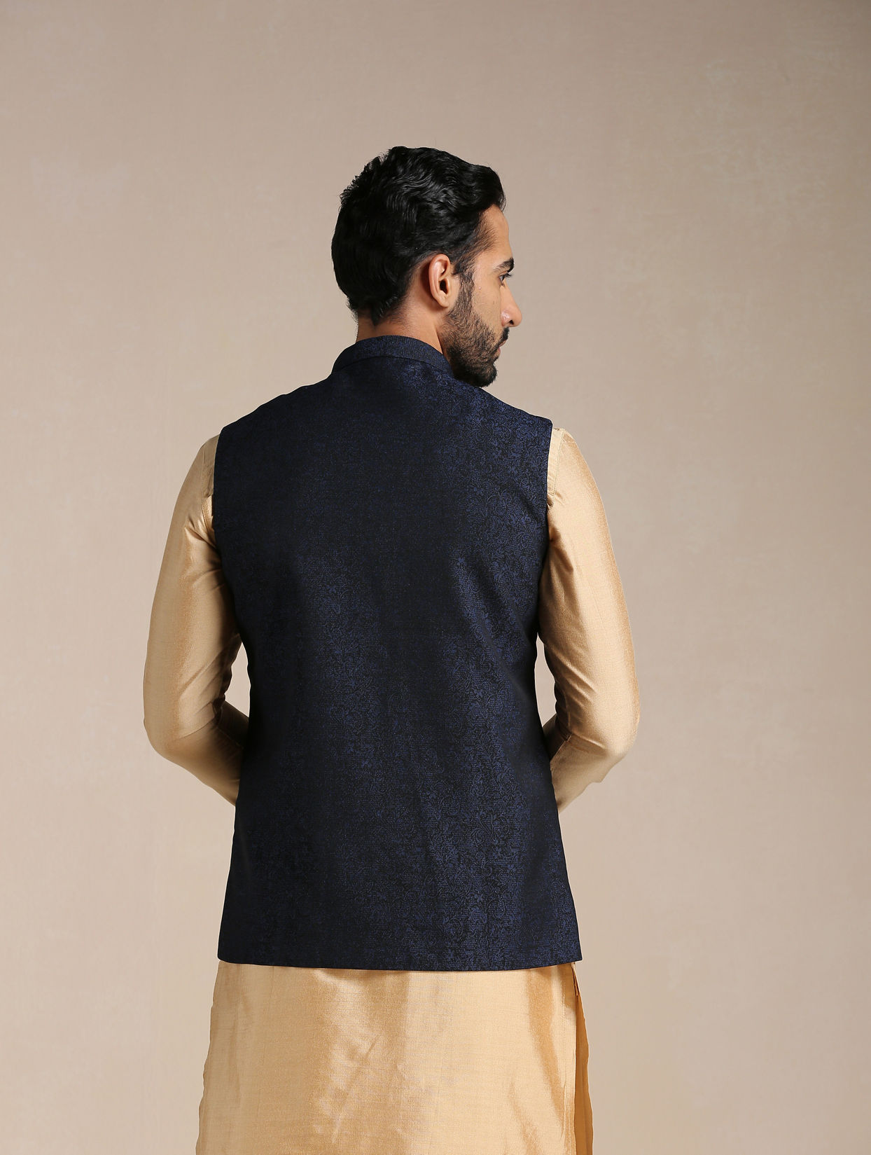 alt message - Manyavar Men Royal Blue Textured Half Jacket image number 3