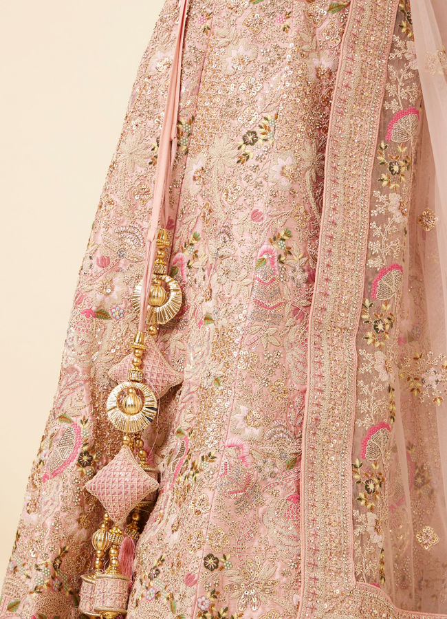 alt message - Mohey Women Light Pink Sequined Floral Bridal Lehenga image number 4