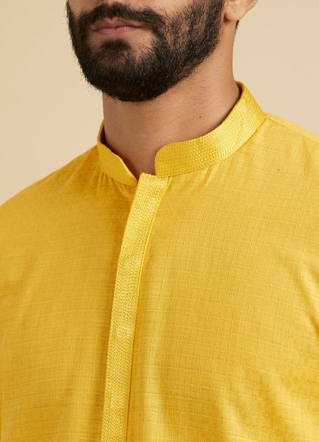 Manyavar Men Yellow Self Design Kurta Pajama image number 1