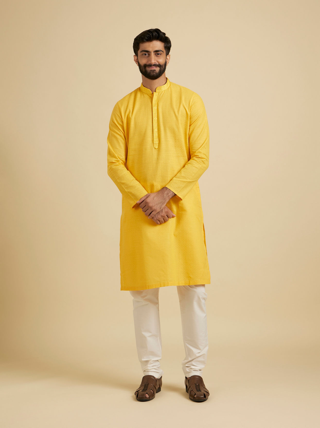 Manyavar Men Yellow Self Design Kurta Pajama image number 2