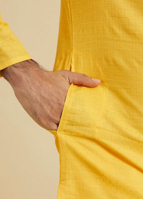 Manyavar Men Yellow Self Design Kurta Pajama image number 3