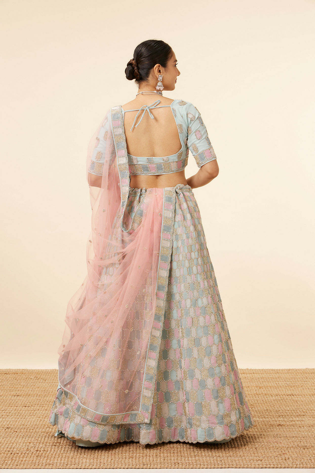 alt message - Mohey Women Sea Green Honeycomb Patterned Lehenga image number 3