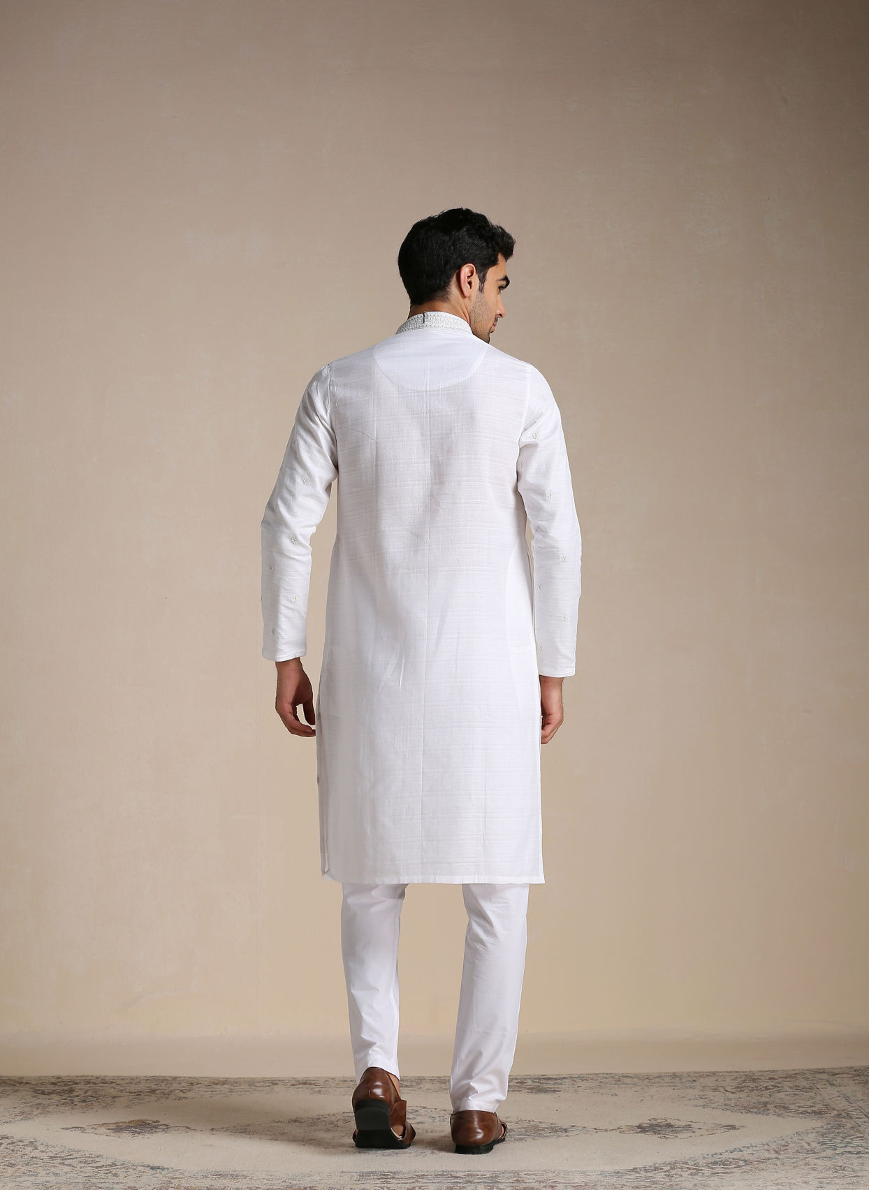 Manyavar Men Off-white Self Motif Kurta Set