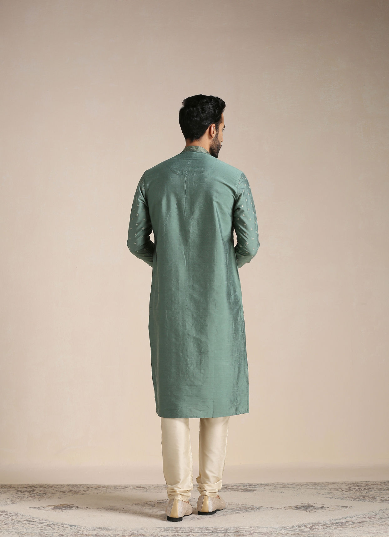 Manyavar Men Hunter Green Self Motif Kurta Set
