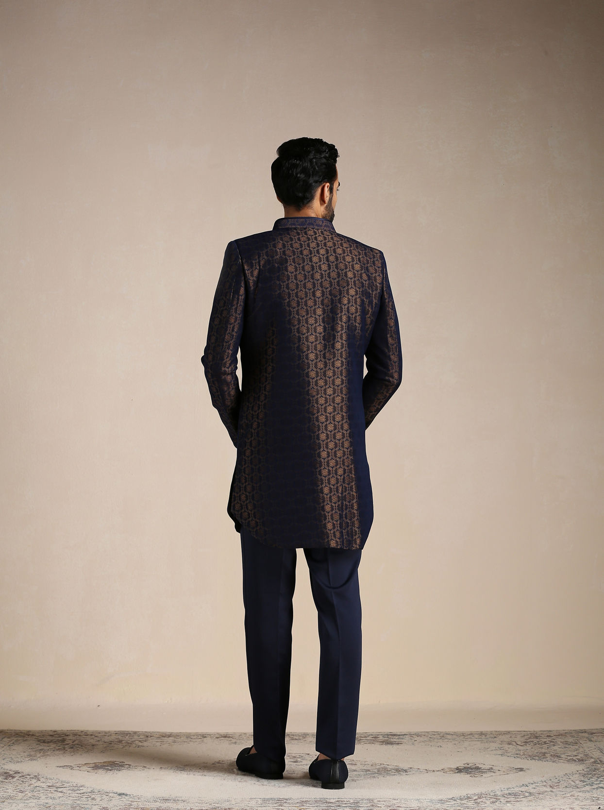 alt message - Manyavar Men Navy Blue Self Patterned Indo Western Set image number 3