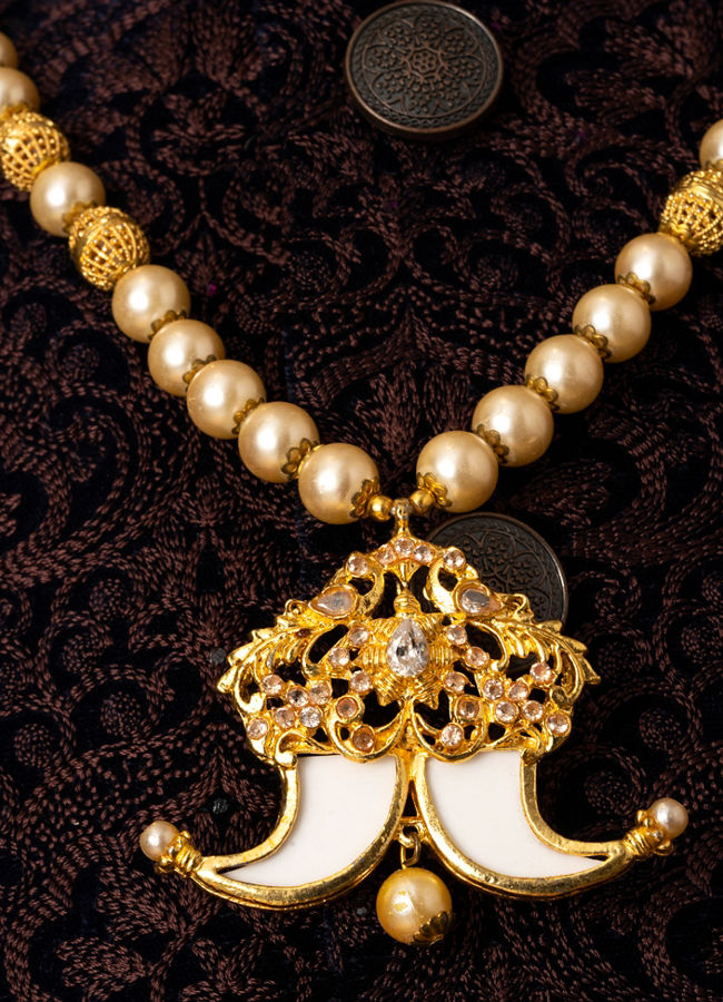 Manyavar Men Beige Layered Mala Necklace with Pearl