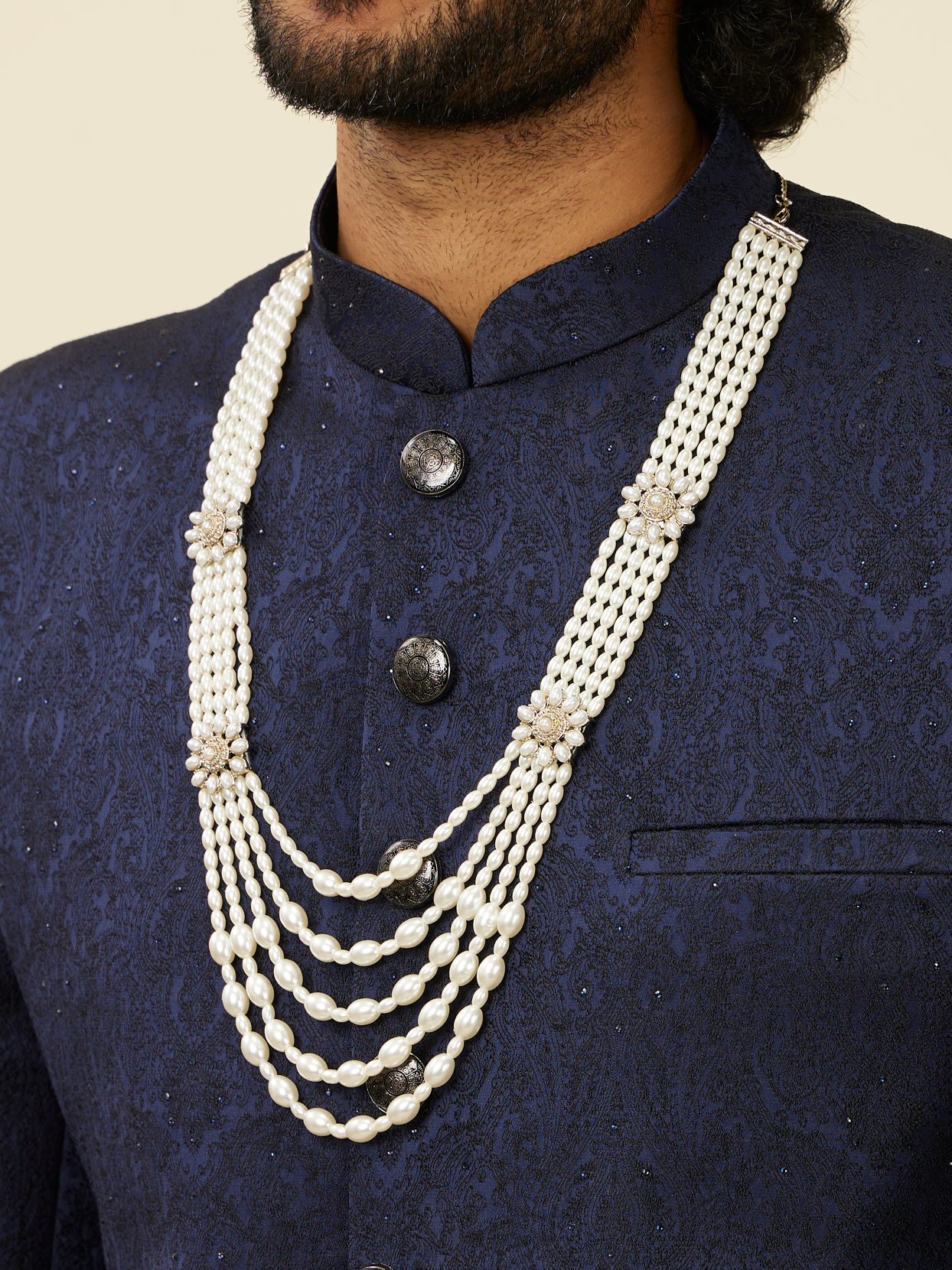 alt message - Manyavar Men Warm White Layered Mala image number 2