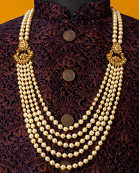 Manyavar Men Elegant Warm White Mala