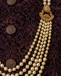 Manyavar Men Elegant Warm White Mala