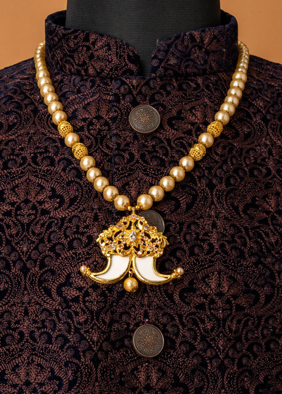 Manyavar Men Luxurious Cream Royal Mala