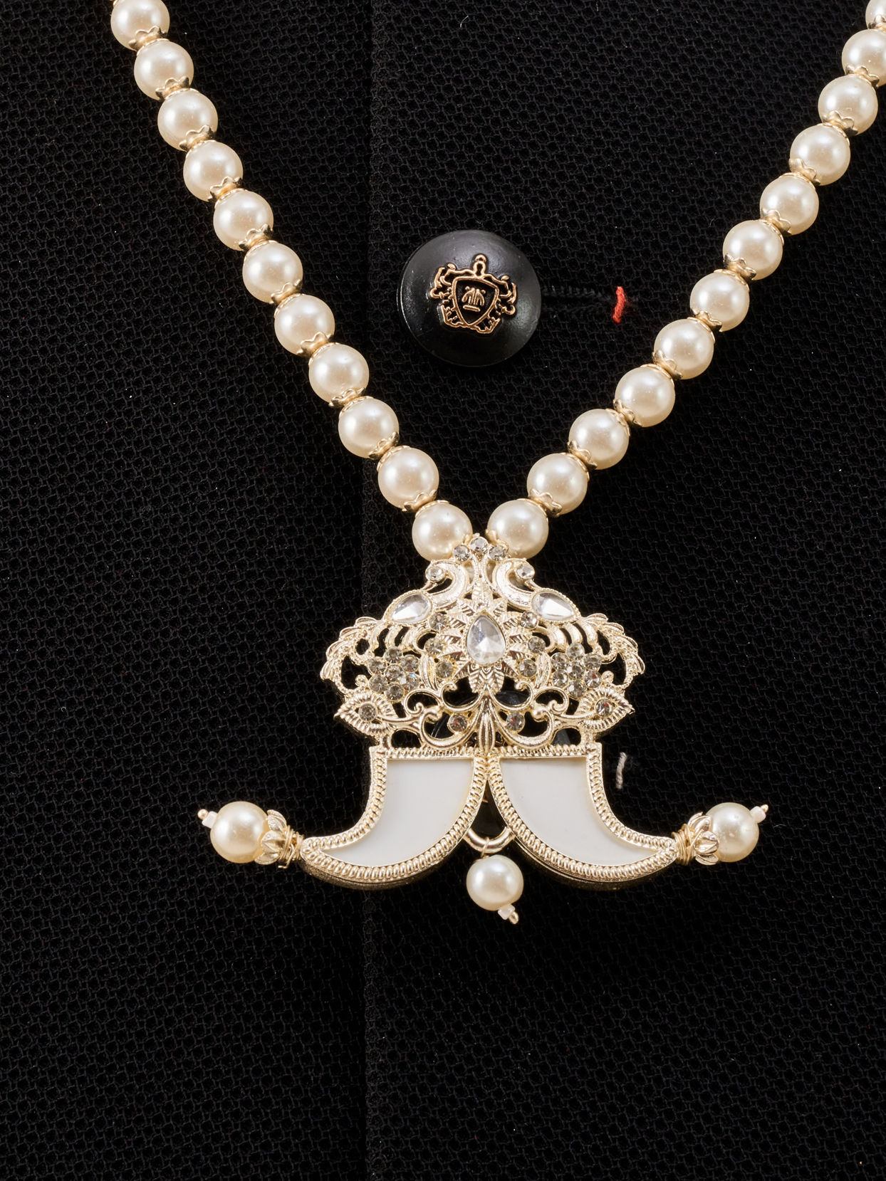 Manyavar Men Luxurious Cream Royal Mala