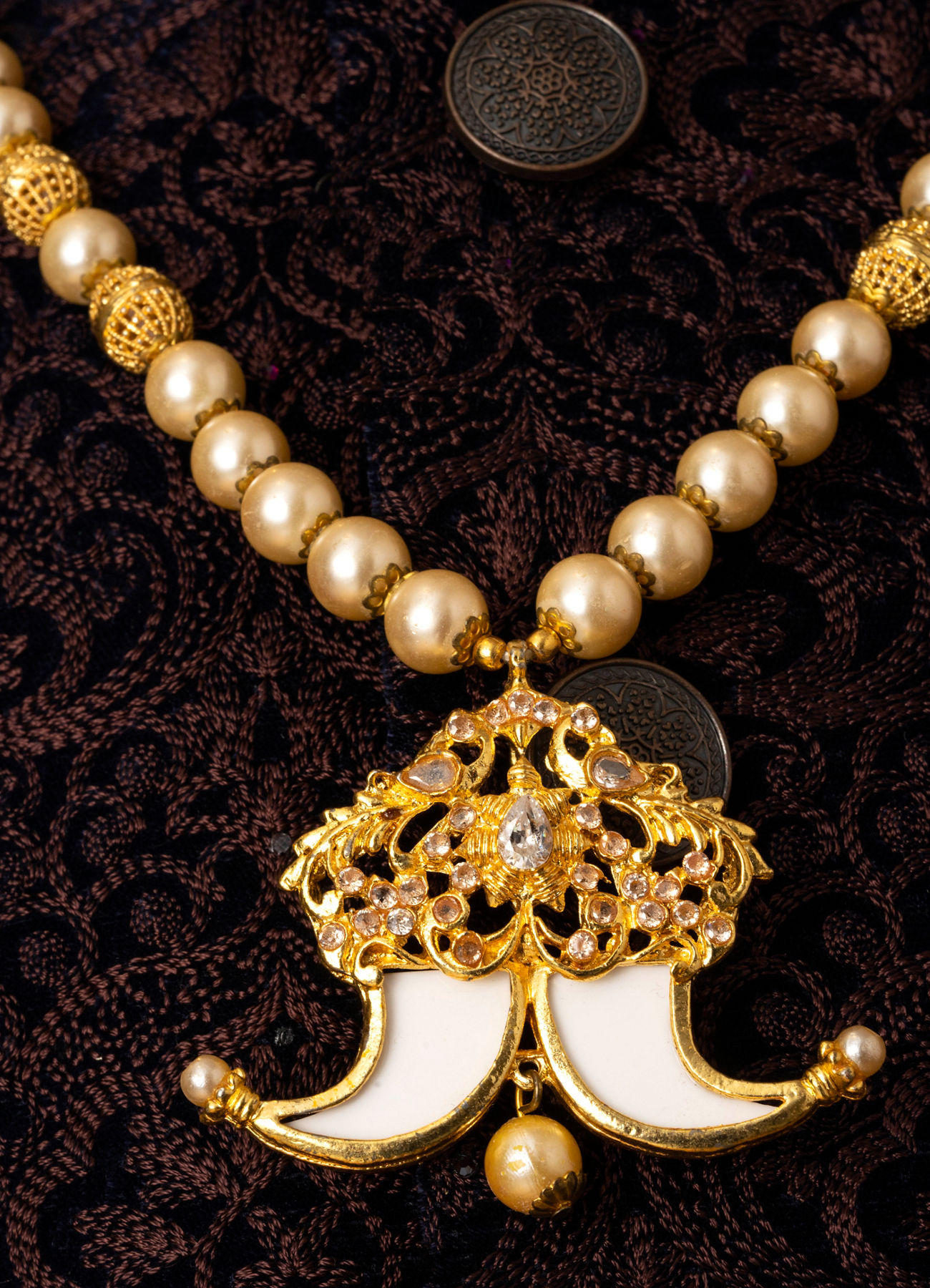 Manyavar Men Luxurious Cream Royal Mala
