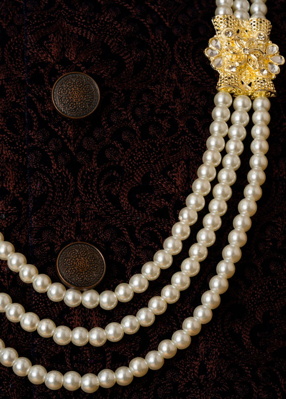 Manyavar Men Opulent Cream Mala