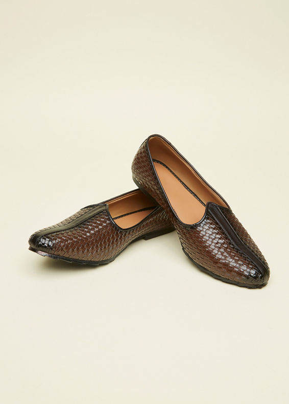 Twamev Men Classic Brown Juti