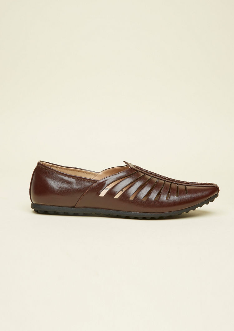 Twamev Men Brown Classic Juti