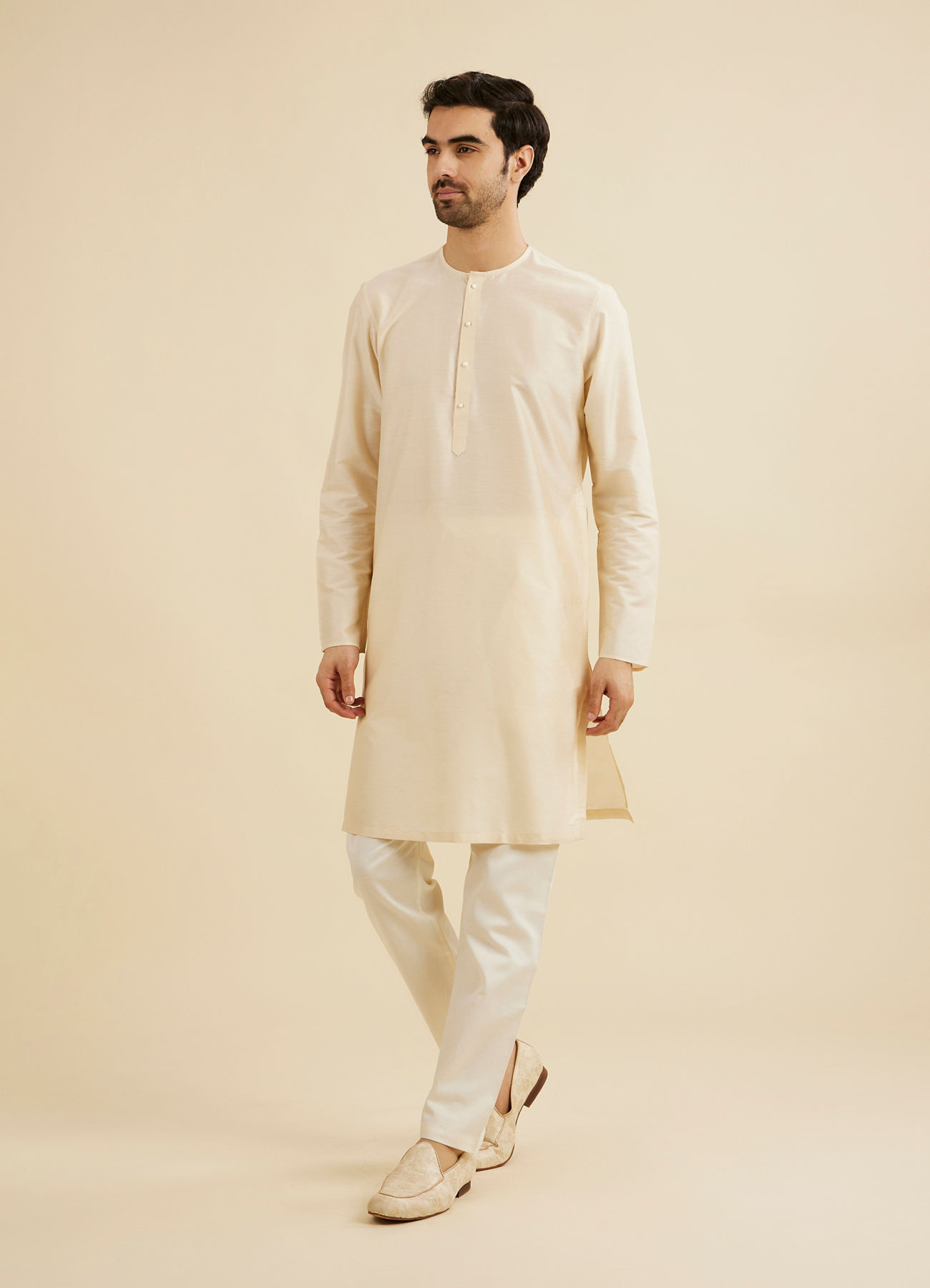 Manyavar Men Pearl White Solid Kurta