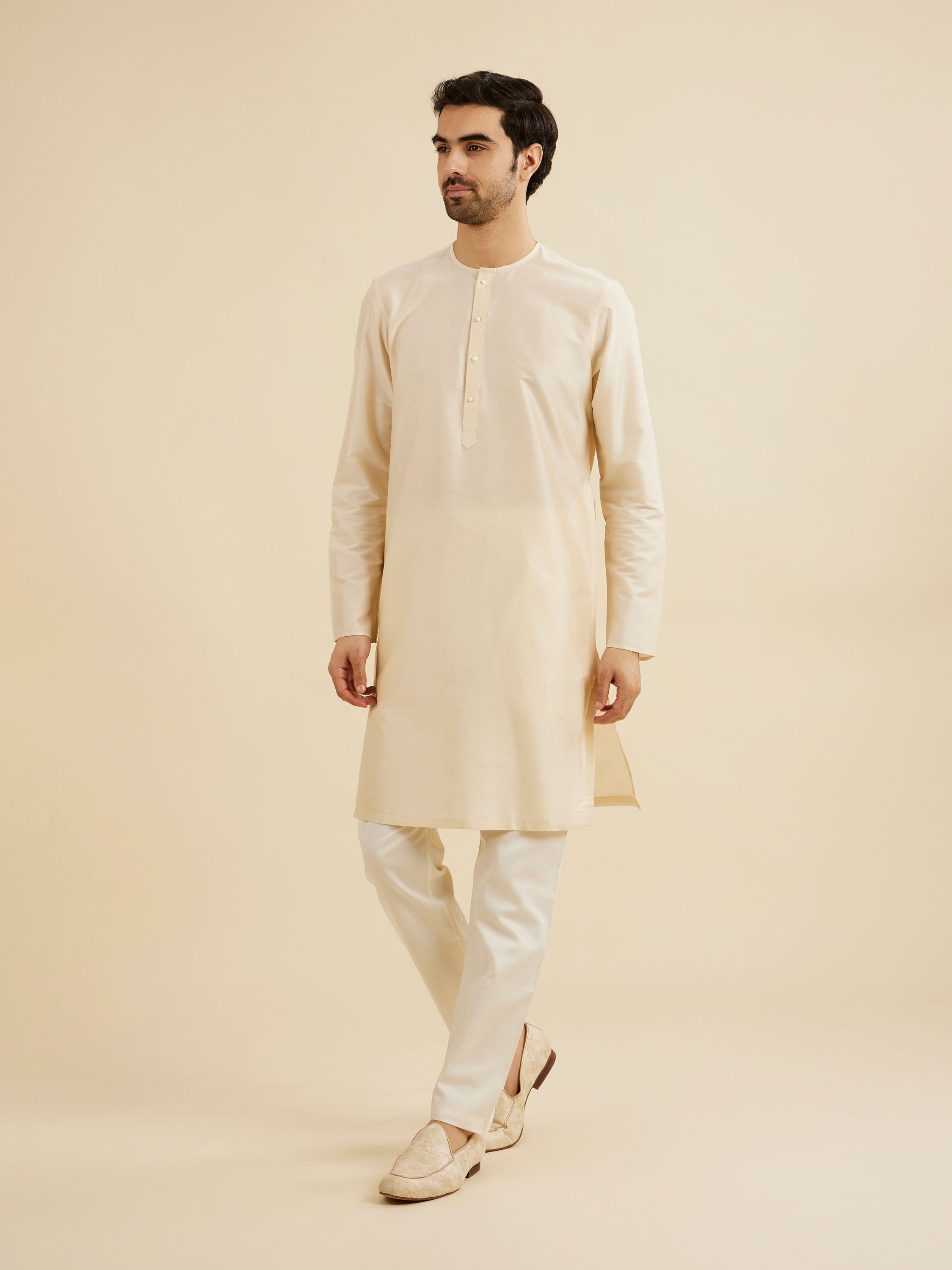 Manyavar Men Pearl White Solid Kurta