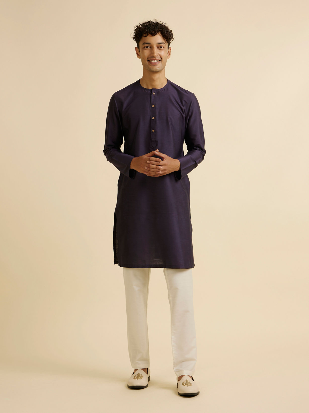 alt message - Manyavar Men Dark Blue Classic Plain Inside Kurta image number 2