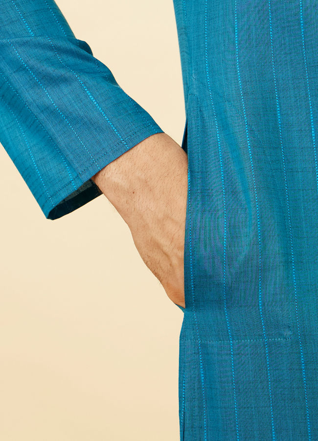 alt message - Manyavar Men Teal Blue Self Striped Kurta image number 3