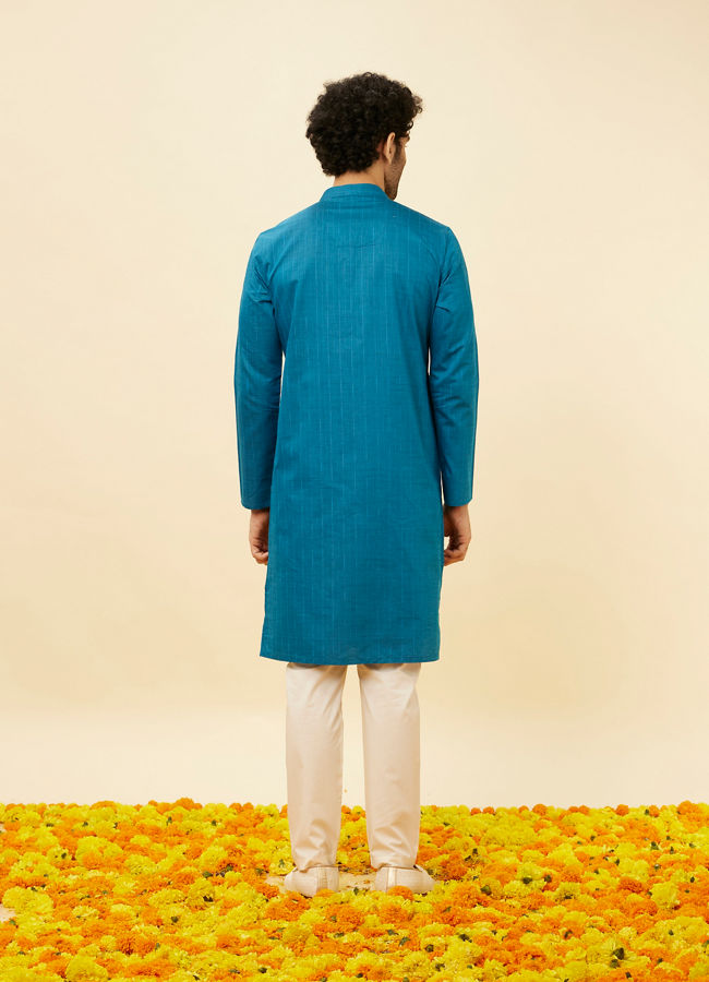 alt message - Manyavar Men Teal Blue Self Striped Kurta image number 4