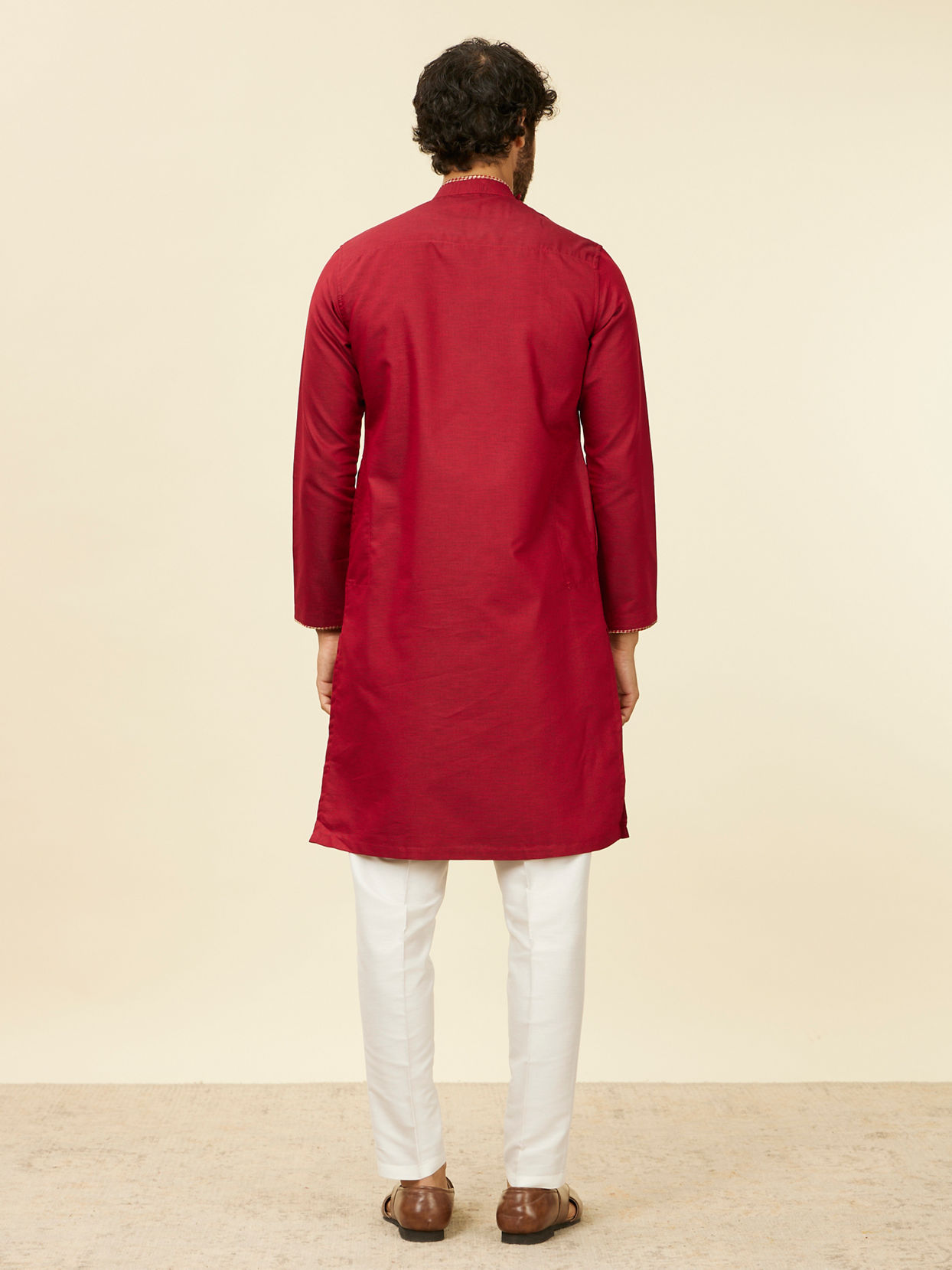 alt message - Manyavar Men Maroon Side Open Kurta image number 4