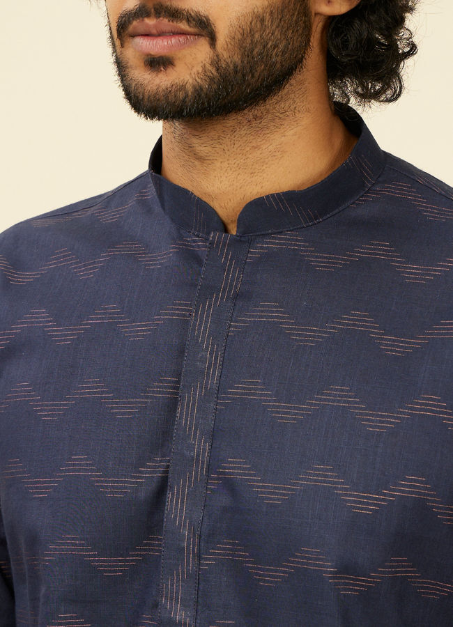 alt message - Manyavar Men Dark Blue Wave Print Kurta image number 1