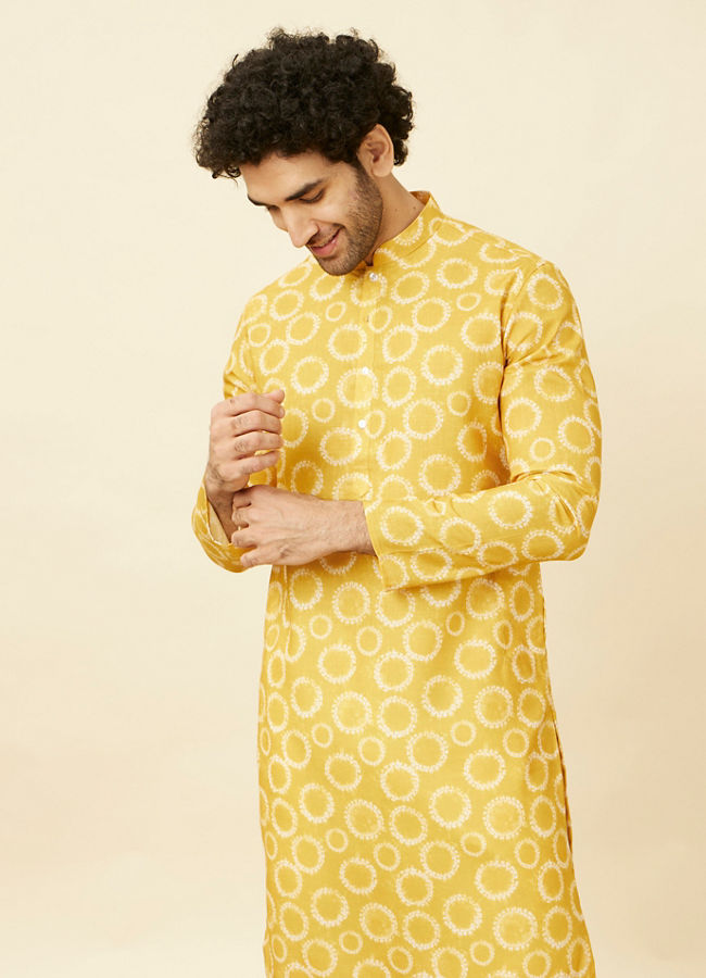 alt message - Manyavar Men Sunrise Orange Circular Printed Kurta image number 0