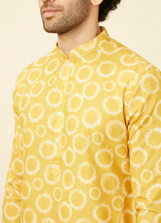 alt message - Manyavar Men Sunrise Orange Circular Printed Kurta image number 1