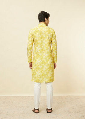 alt message - Manyavar Men Corn Yellow Floral Printed Kurta image number 4