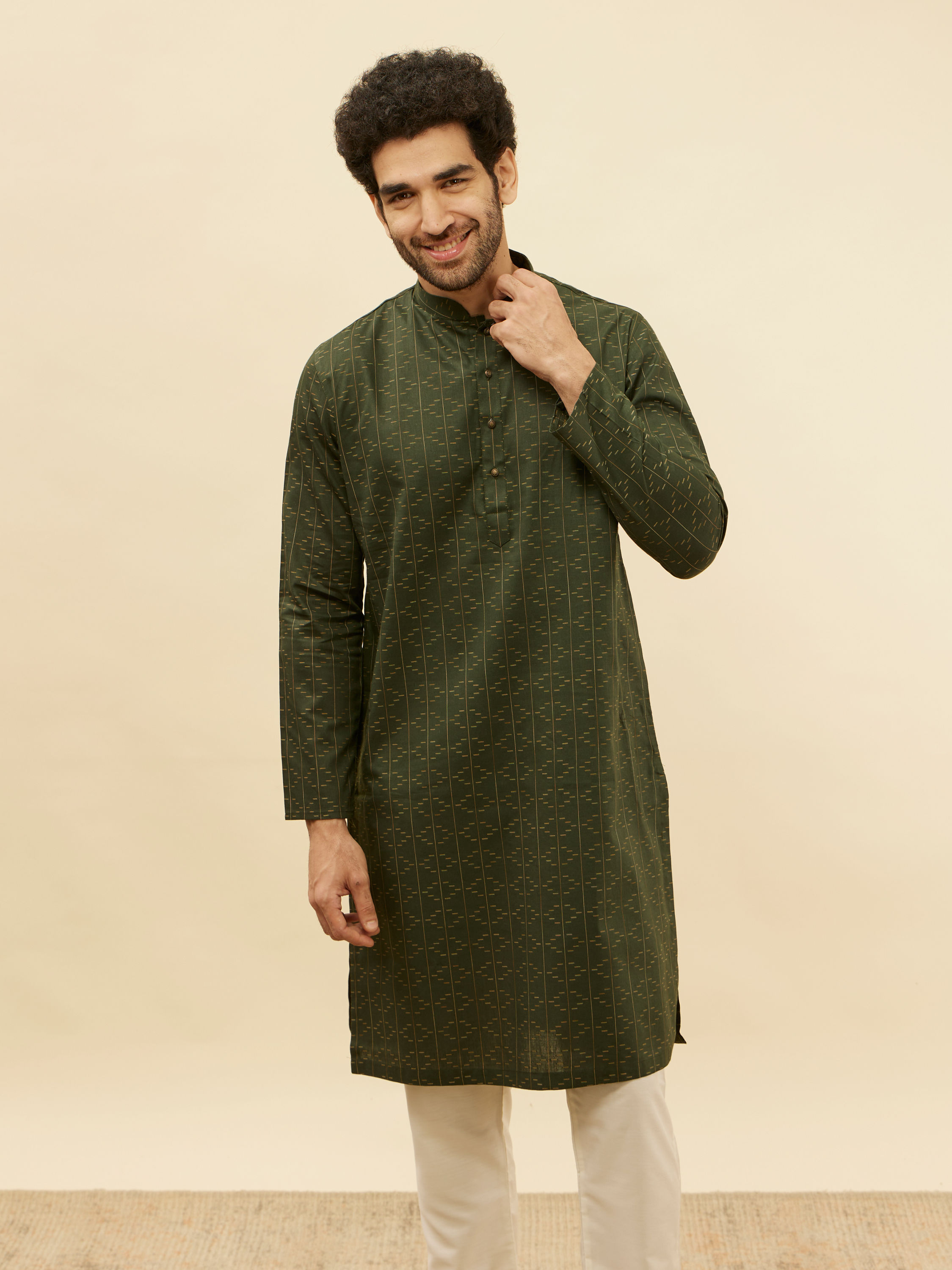 Manyavar Men Dark Green Linear Printed Kurta