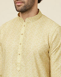 Manyavar Men Yellow Green Trellis Patterned Ombre Dyed Kurta