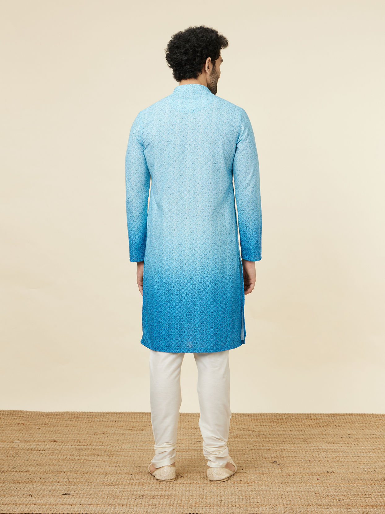 Manyavar Men Azure Blue Trellis Patterned Ombre Dyed Kurta