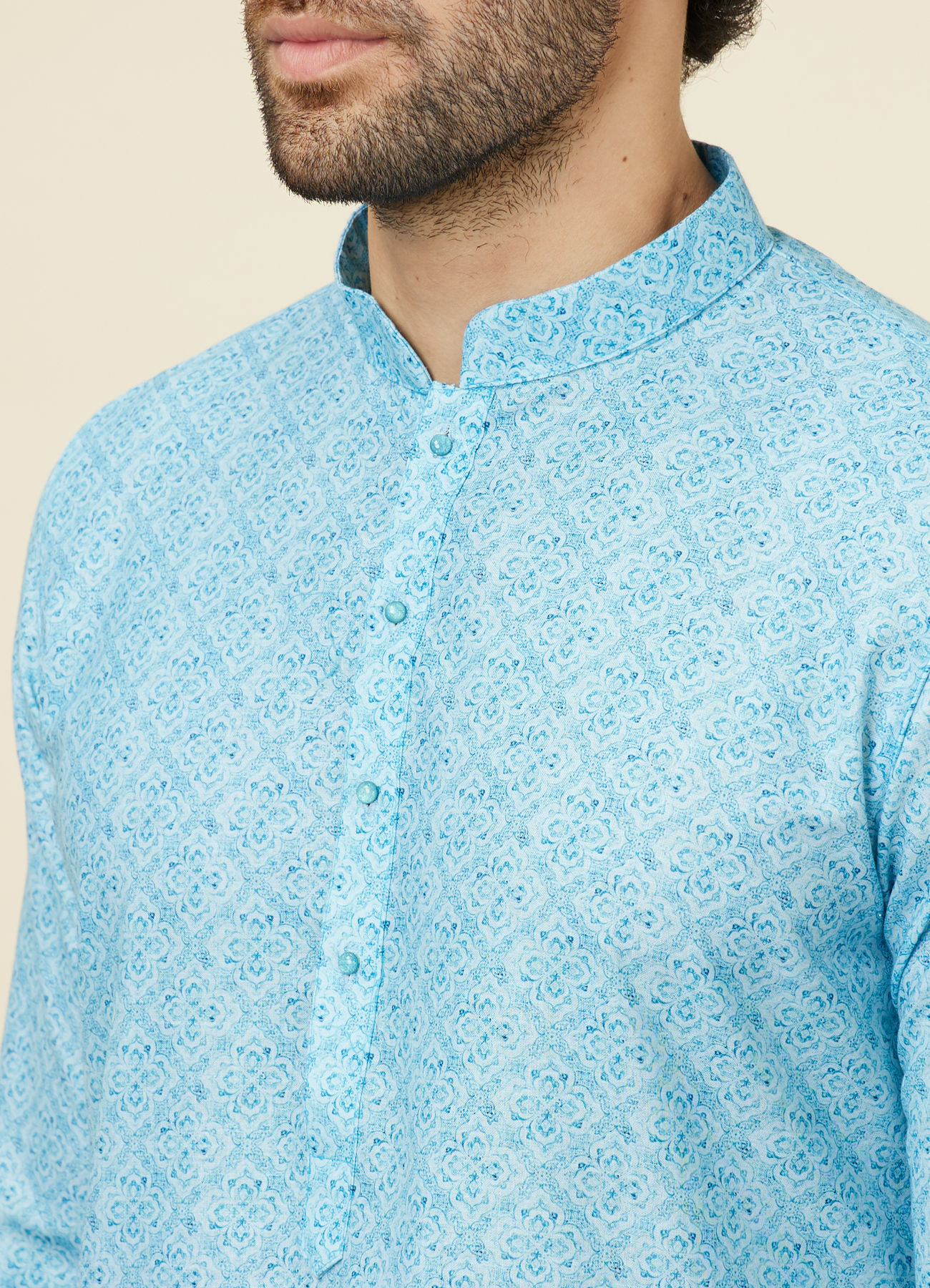 Manyavar Men Azure Blue Trellis Patterned Ombre Dyed Kurta