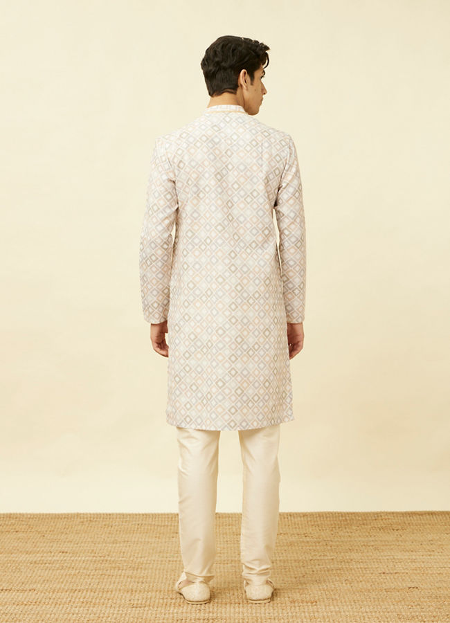 alt message - Manyavar Men Bright White Diamond Printed Kurta image number 8